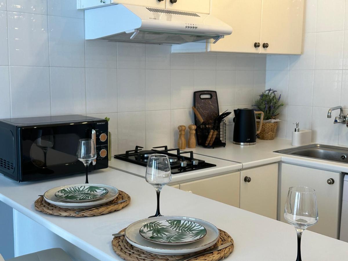 Sea View Apartment Near The Beach Paphos Eksteriør bilde
