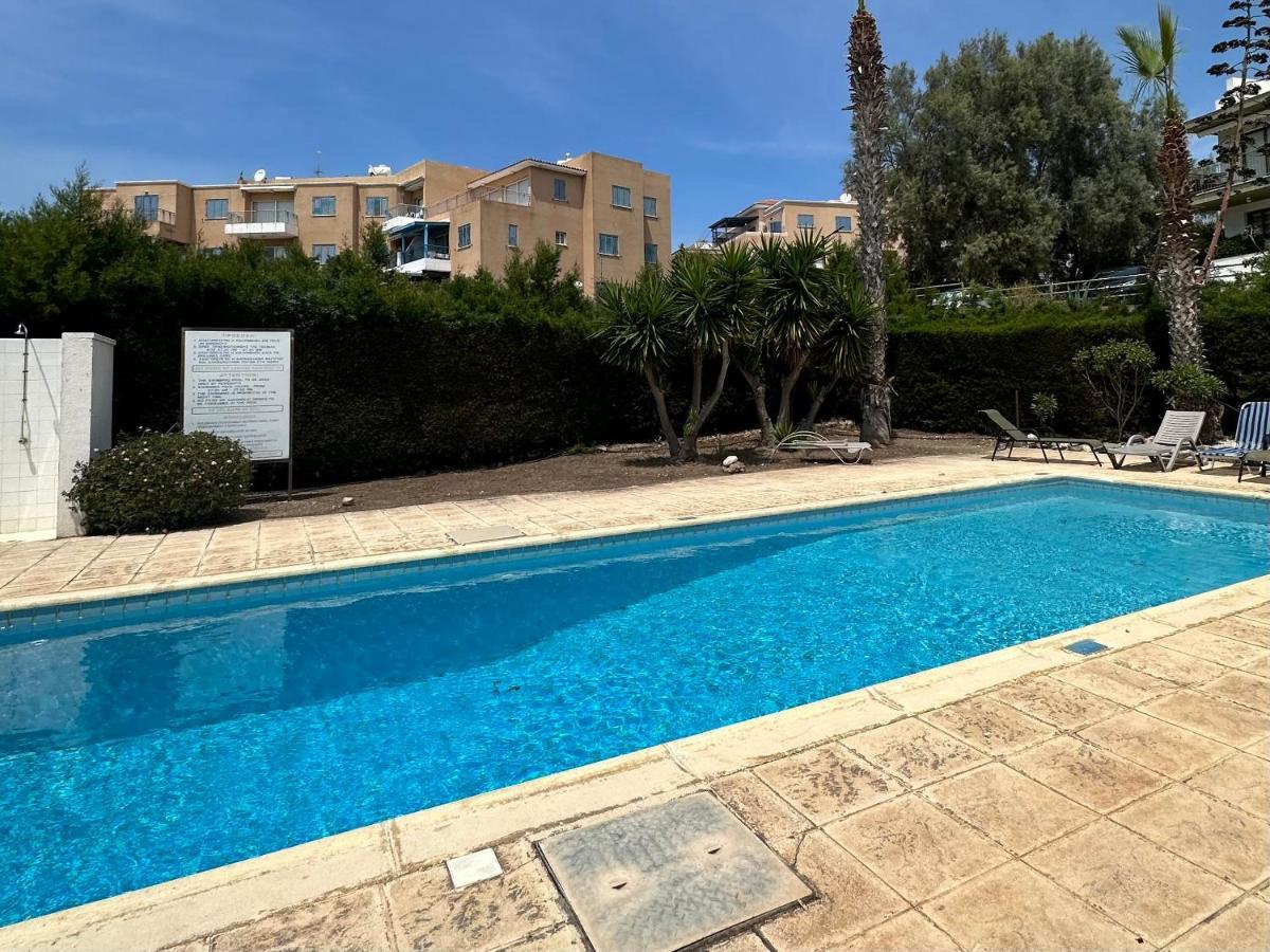 Sea View Apartment Near The Beach Paphos Eksteriør bilde