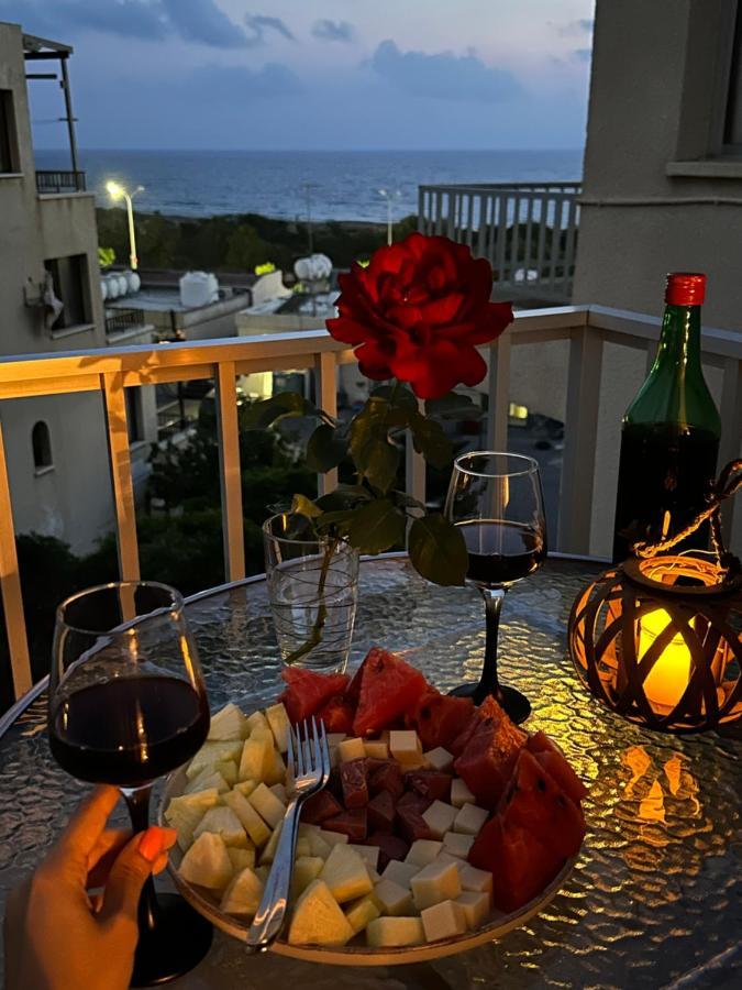 Sea View Apartment Near The Beach Paphos Eksteriør bilde